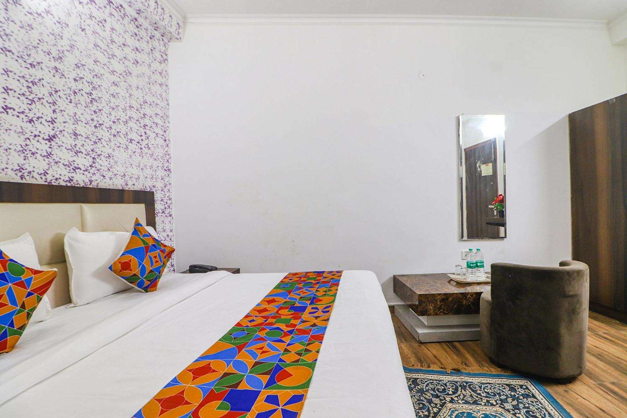 Fabexpress Sinon Hotel New Delhi Ngoại thất bức ảnh
